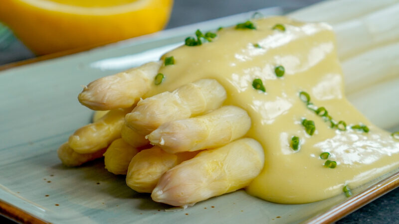 Sauce Hollandaise in 5 Minuten - gelingsicher! - Thomas kocht - der ...