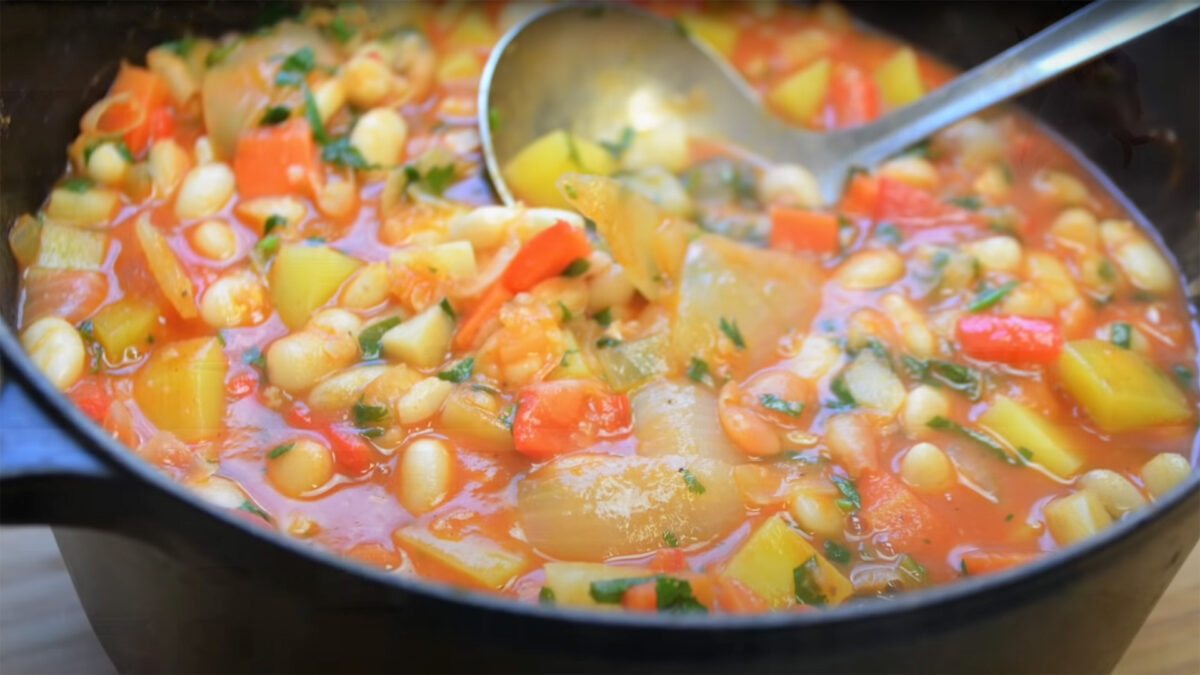 Bohneneintopf mit Gemüse und Kartoffeln - lecker kochen auf Vorrat ...