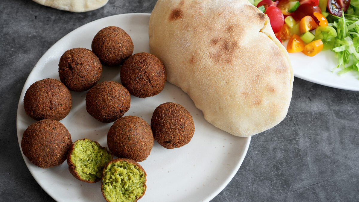 Falafel selber machen - frittiert, gebraten oder im Backofen - Thomas ... Falafel selber machen - frittiert, gebraten oder im Backofen - Thomas ...