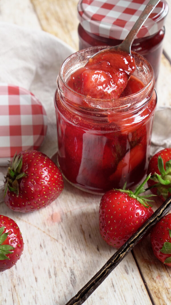 Erdbeermarmelade – der Sommer im Glas aus 3 Zutaten - Thomas kocht ...