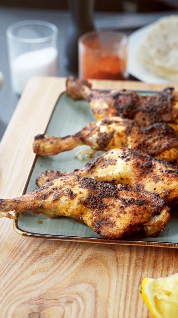 Knusprige marokkanische Hähnchenkeulen - Chermoula Marinade - Thomas ...