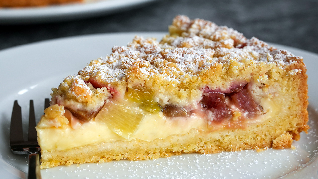 Rhabarberkuchen_Pudding_Streusel