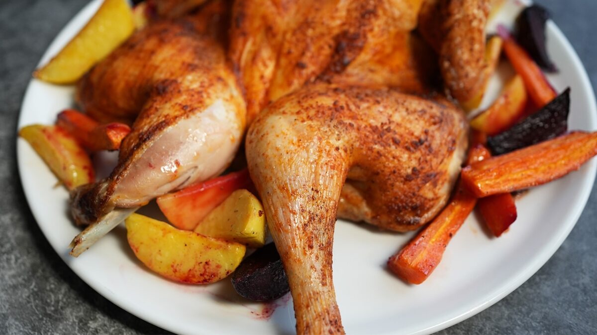 Knuspriges Brathähnchen mit Ofengemüse - Thomas kocht - der Kochkanal ...